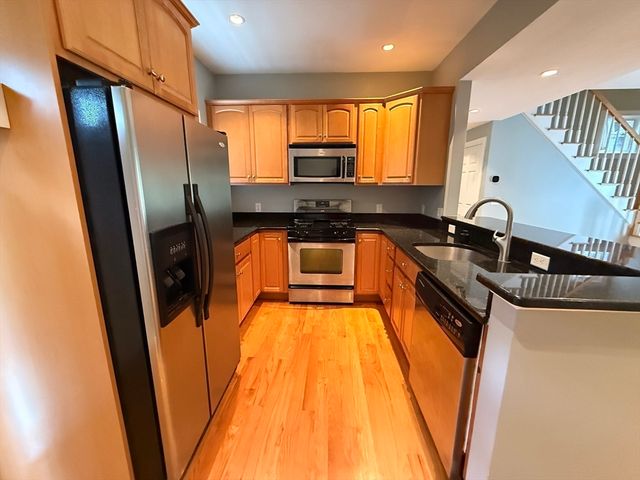 11 Brookside Road 6, Braintree, MA 02184