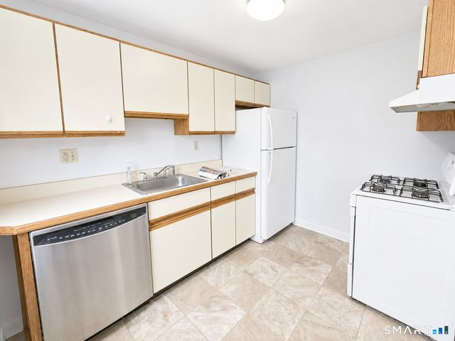 29 Clarmore Drive 2A, Norwalk, CT 06850