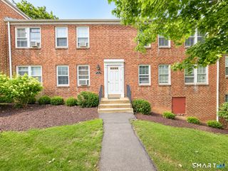 29 Clarmore Drive 2A, Norwalk, CT 06850