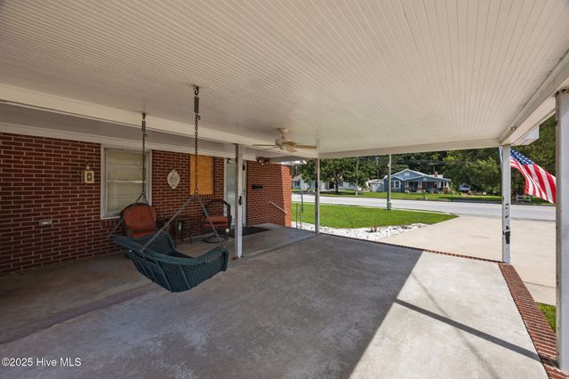 322 W Jones Street, Trenton, NC 28585