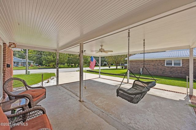 322 W Jones Street, Trenton, NC 28585