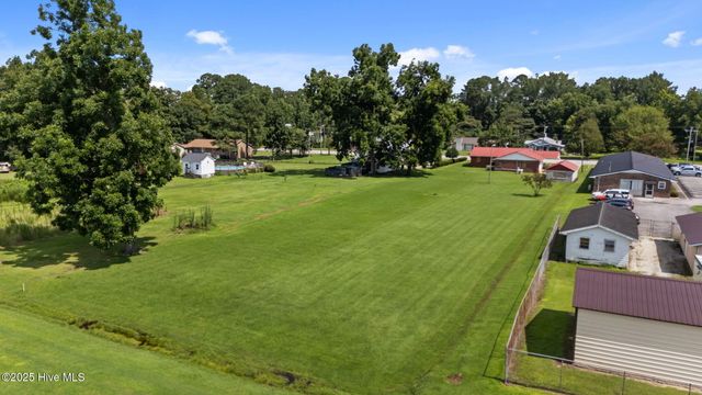 322 W Jones Street, Trenton, NC 28585