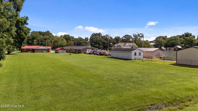 322 W Jones Street, Trenton, NC 28585