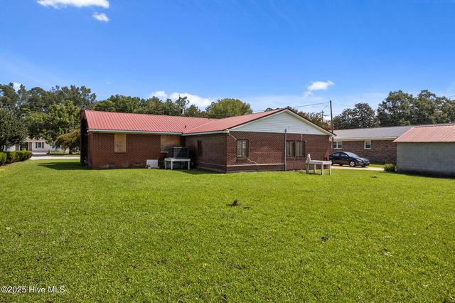 322 W Jones Street, Trenton, NC 28585