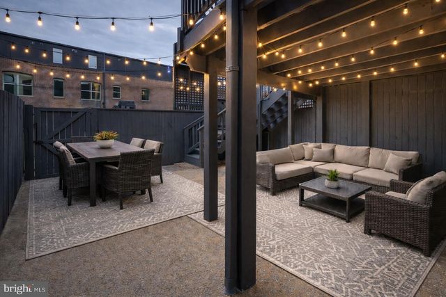 1111 FAIRMONT ST NW, Washington, DC 20009