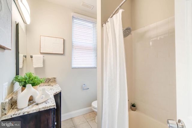 1111 FAIRMONT ST NW, Washington, DC 20009