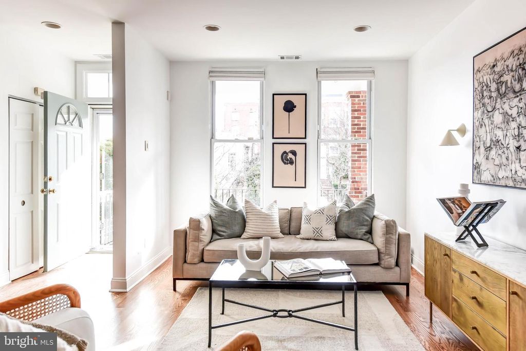 1111 FAIRMONT ST NW, Washington, DC 20009