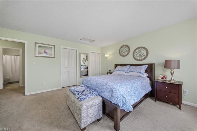 325 Oak Lake RN, Chesapeake, VA 23320