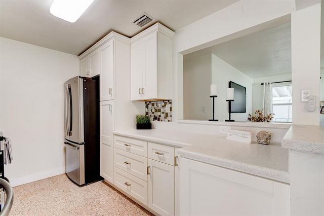 121 ELLISON AVENUE, New Smyrna Beach, FL 32168