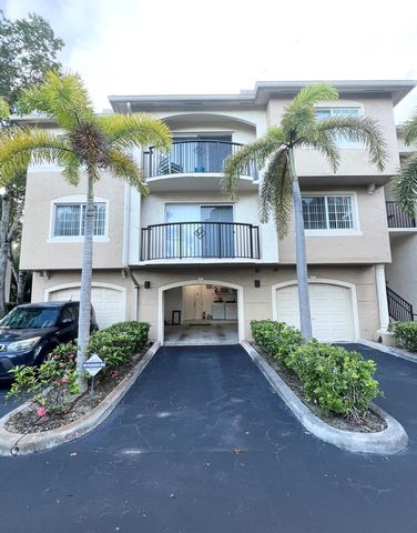 1100 Crestwood Court S 1103, Royal Palm Beach, FL 33411