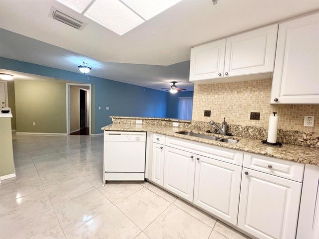 1100 Crestwood Court S 1103, Royal Palm Beach, FL 33411