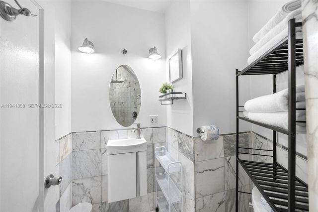1908 N Ocean Drive 1B 2B package, Hollywood, FL 33019