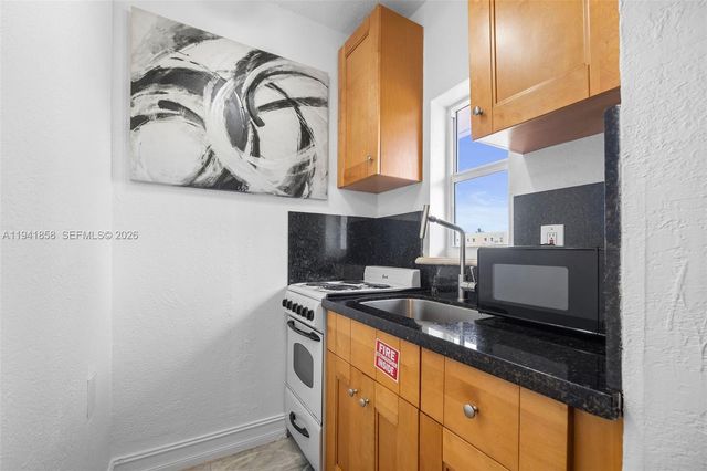 1908 N Ocean Drive 1B 2B package, Hollywood, FL 33019