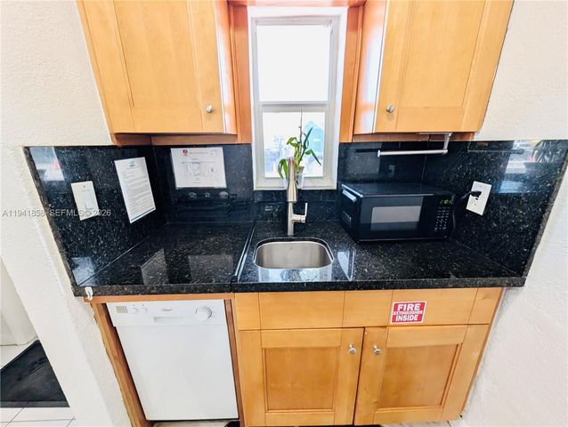 1908 N Ocean Drive 1B 2B package, Hollywood, FL 33019