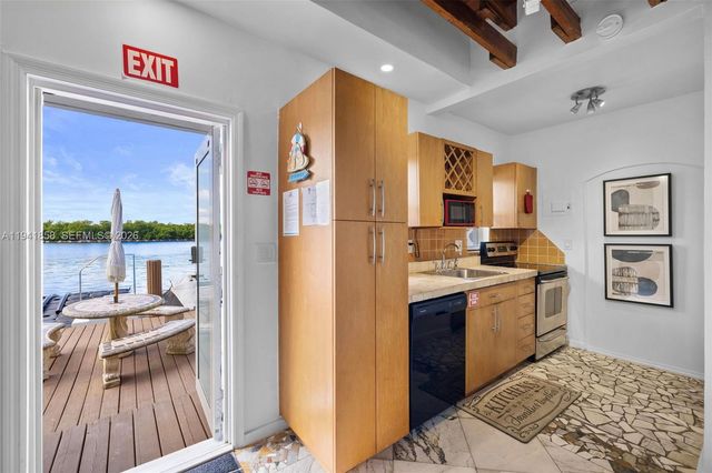 1908 N Ocean Drive 1B 2B package, Hollywood, FL 33019
