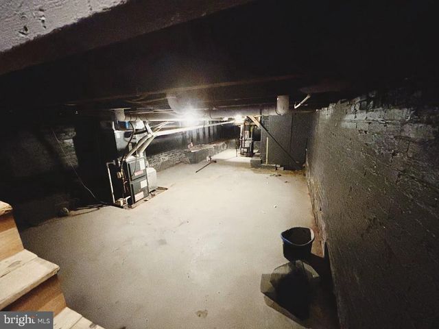 1721 N BOND ST, Baltimore, MD 21213