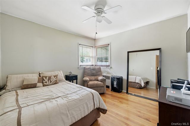3 Lenore Avenue, Hicksville, NY 11801
