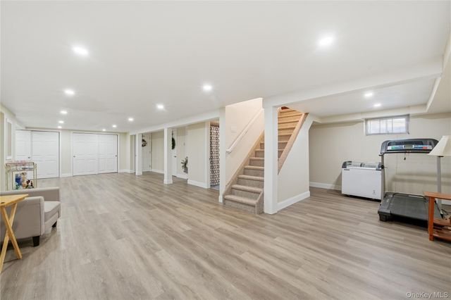 3 Lenore Avenue, Hicksville, NY 11801