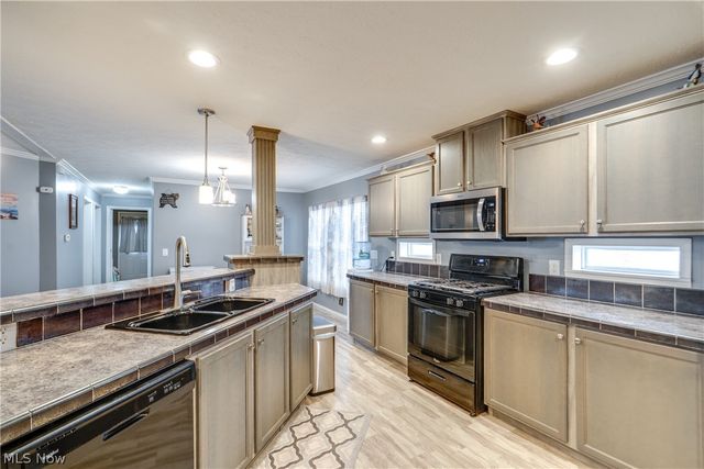 5109 Redbud Drive SW 343, Navarre, OH 44662