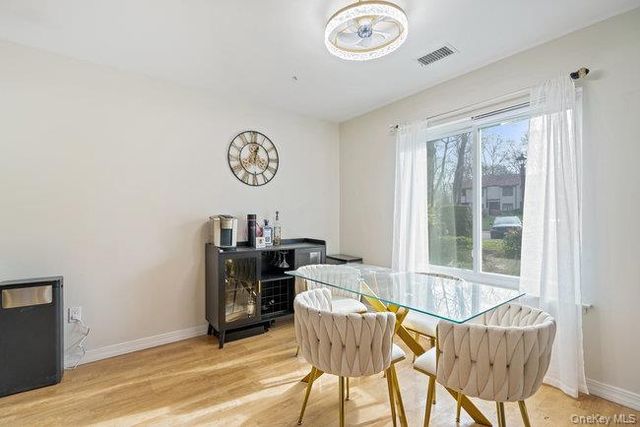 412 Clubhouse Court, Coram, NY 11727