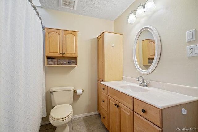 412 Clubhouse Court, Coram, NY 11727