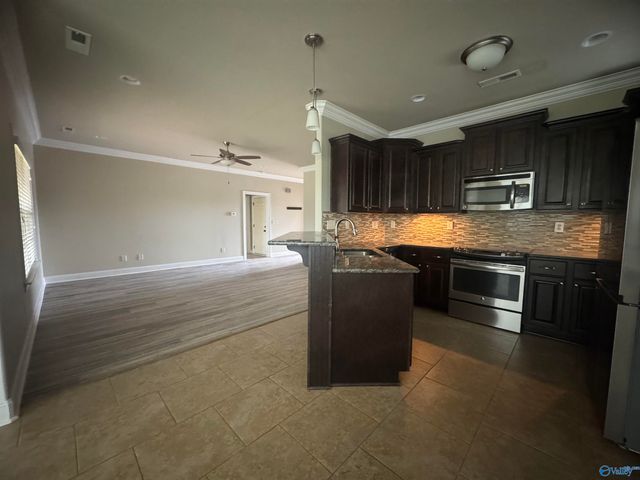 101 Somerset Park Drive, Huntsville, AL 35811