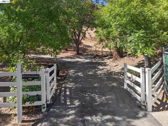 511 El Pintado Rd, Danville, CA 94526