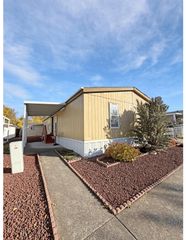 1570 S Peach Street 106, Medford, OR 97501
