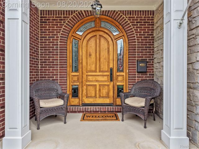 530 W 3rd Street, Rochester, MI 48307