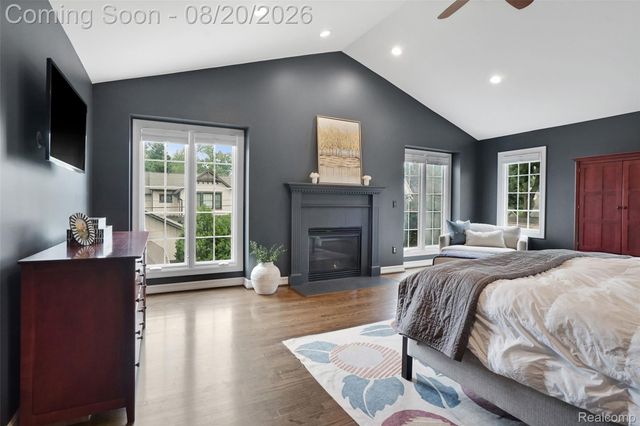 530 W 3rd Street, Rochester, MI 48307