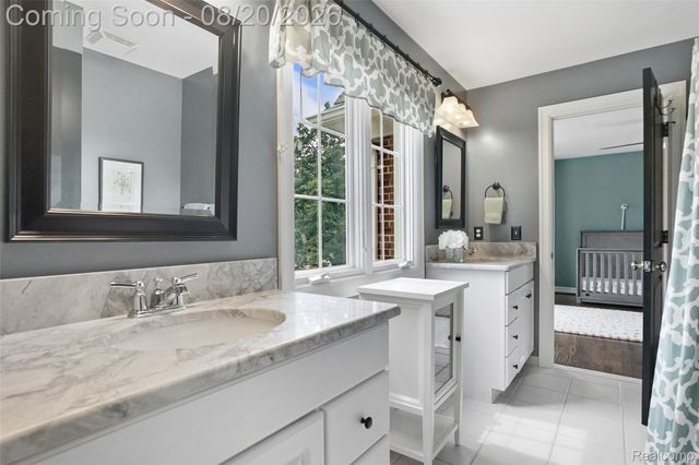 530 W 3rd Street, Rochester, MI 48307