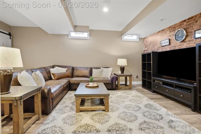 530 W 3rd Street, Rochester, MI 48307