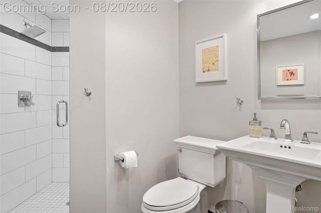 530 W 3rd Street, Rochester, MI 48307