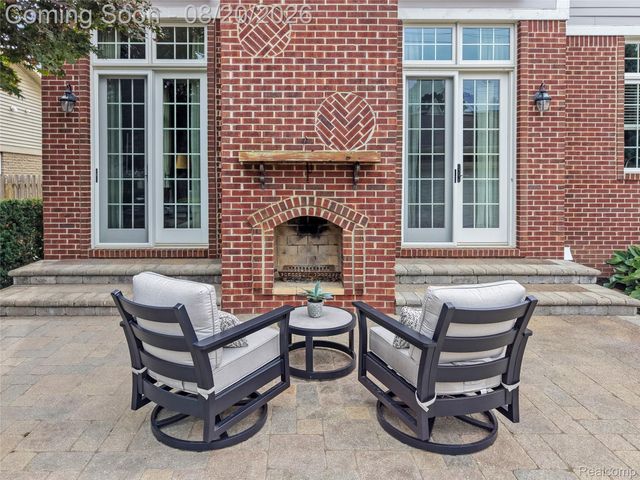530 W 3rd Street, Rochester, MI 48307