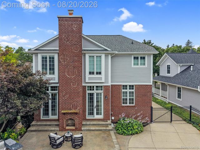 530 W 3rd Street, Rochester, MI 48307