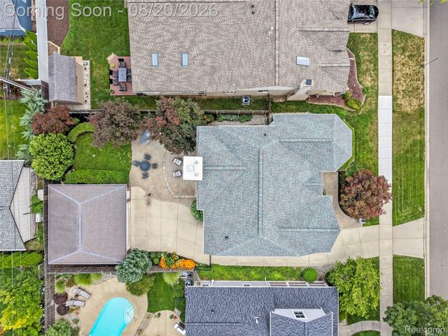 530 W 3rd Street, Rochester, MI 48307