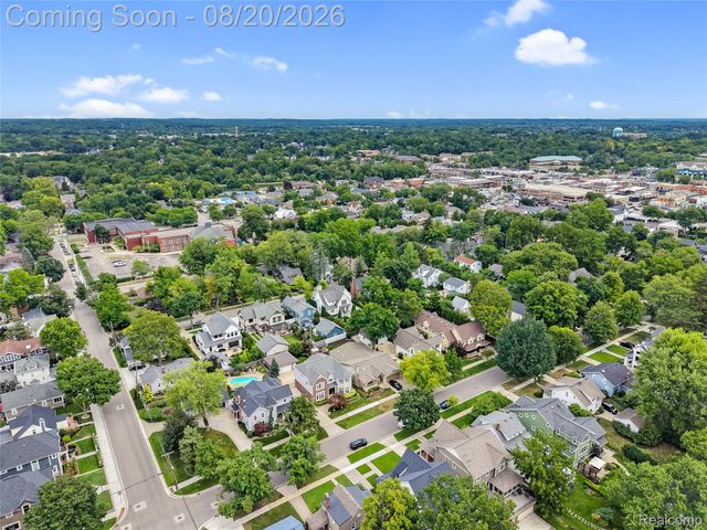530 W 3rd Street, Rochester, MI 48307