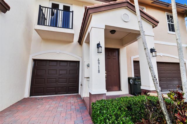 6918 Long Pine Cir, Coconut Creek, FL 33073