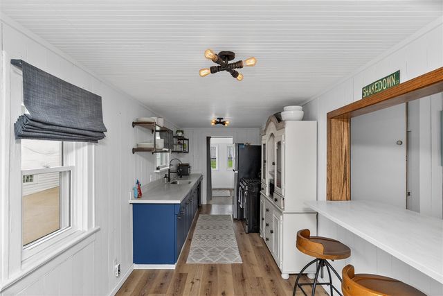 70649 Sunset Boulevard, Union, MI 49130