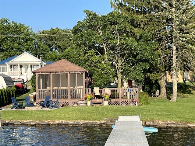 70649 Sunset Boulevard, Union, MI 49130