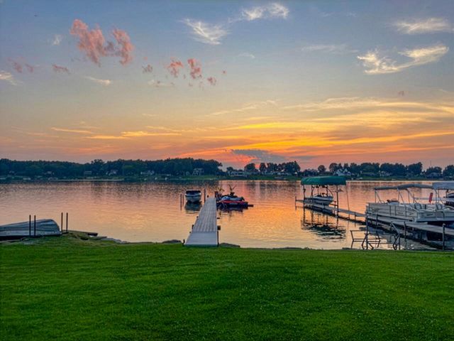 70649 Sunset Boulevard, Union, MI 49130