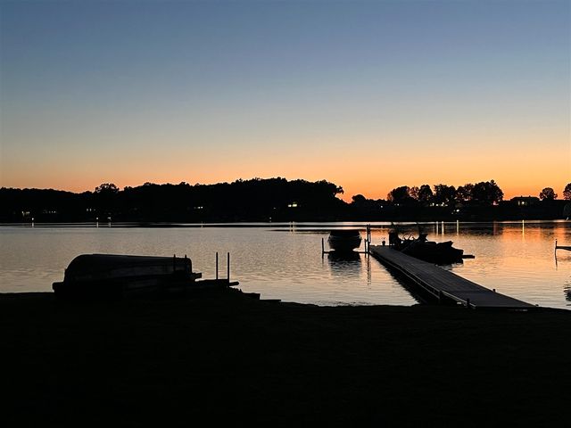 70649 Sunset Boulevard, Union, MI 49130