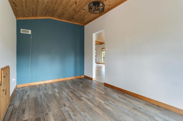180 Ironstone RD, Smithville, TX 78957