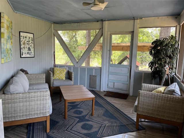 180 Ironstone RD, Smithville, TX 78957