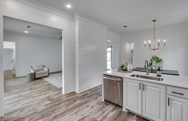 400 Parkdale Place, Canton, MS 39046