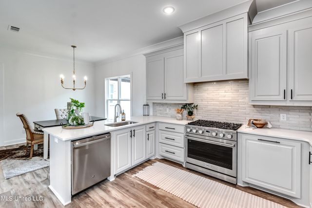 400 Parkdale Place, Canton, MS 39046