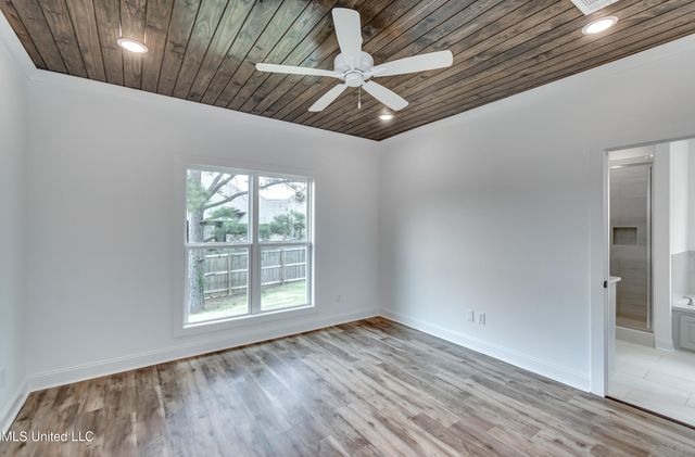 400 Parkdale Place, Canton, MS 39046