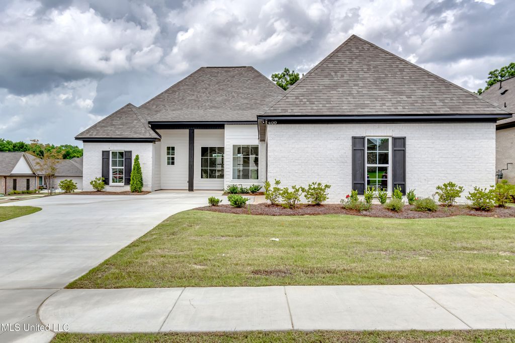 400 Parkdale Place, Canton, MS 39046