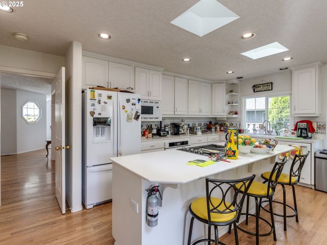 16266 Se CLARE Ct, Milwaukie, OR 97267