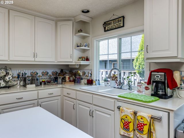 16266 Se CLARE Ct, Milwaukie, OR 97267